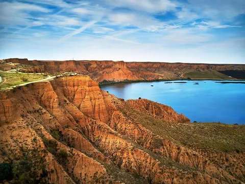 Barrancas de Burujón, cárcavas de arcilla junto al embalse de Castrejón, Toledo