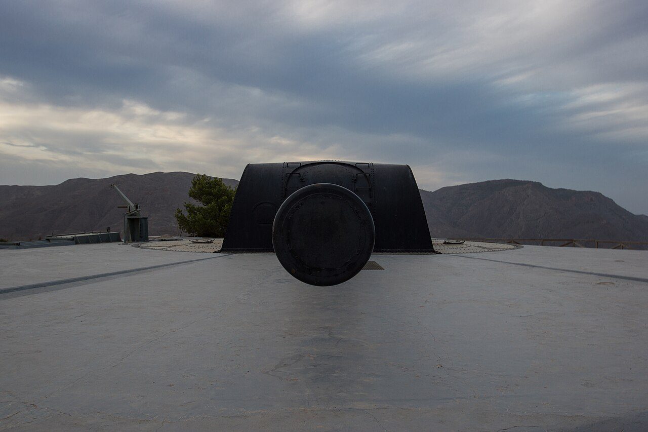 Cañón Vickers-Armstrong de la Batería de Castillitos — artillería costera Cartagena