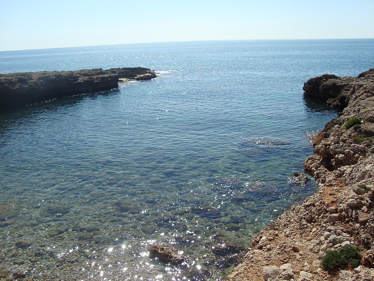Cala Mundina en el Parque Natural de la Sierra de Irta, Alcossebre, Castellón