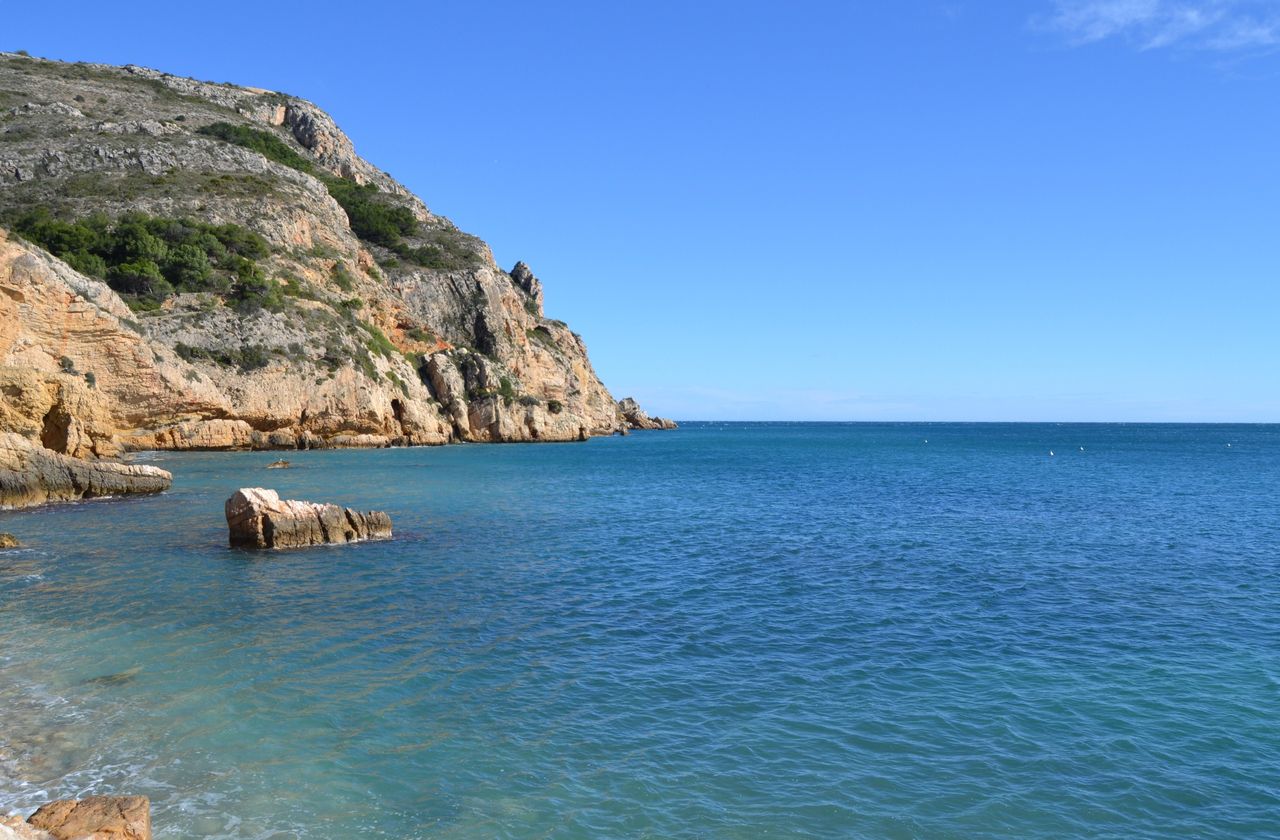 Cap de Sant Antoni con la cala del Tangó visible desde el mirador en Xàbia