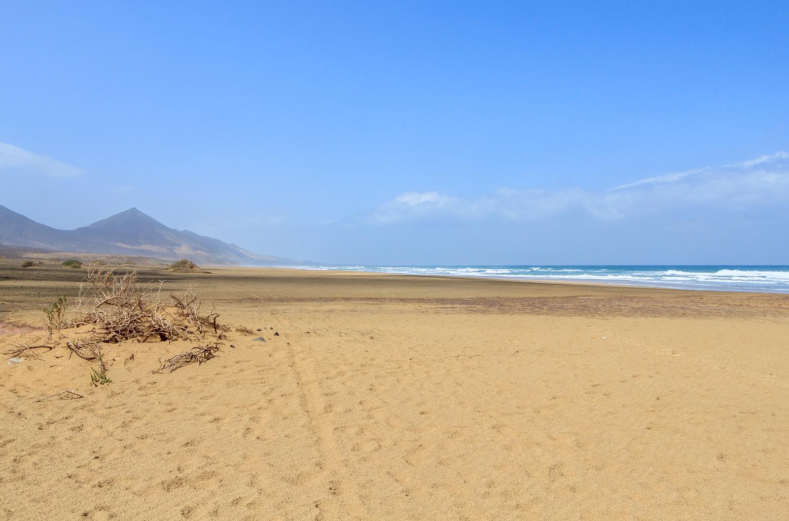 Arena y oleaje en la Playa de Cofete