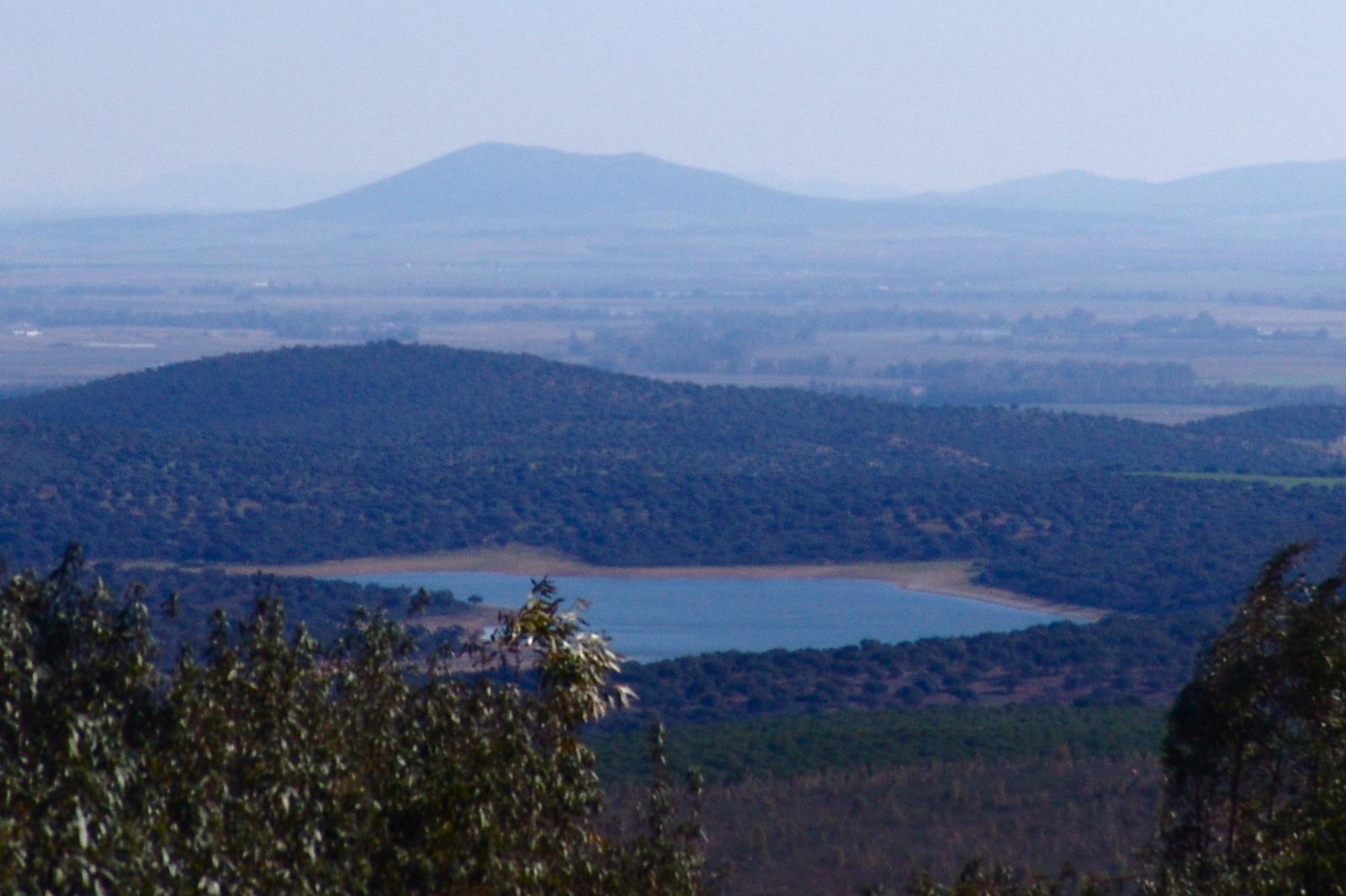 Panorámica del embalse de Cornalvo desde altura