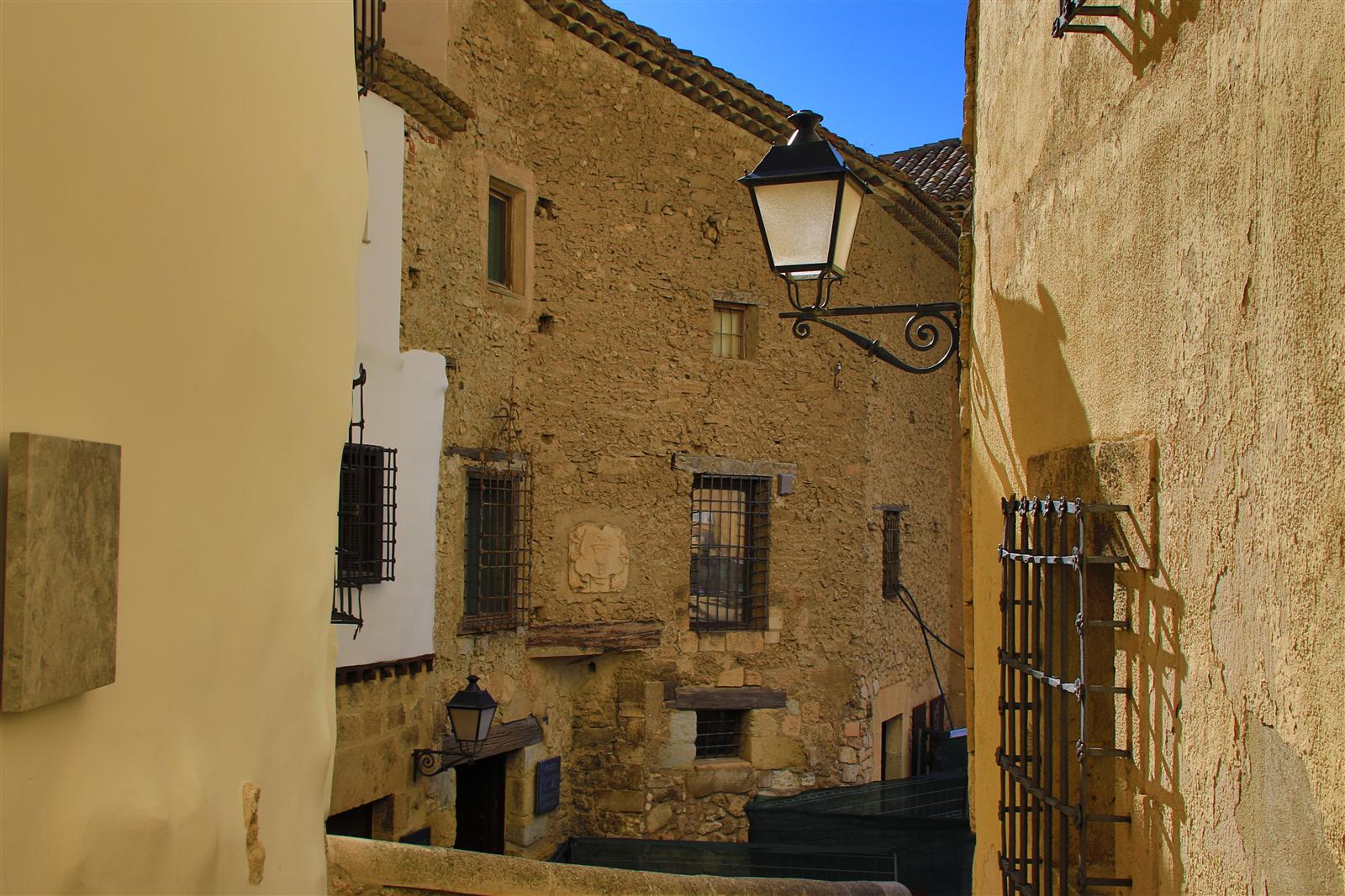 Vista panorámica del casco histórico de Cuenca encaramado sobre la hoz del río Huécar, Castilla-La Mancha, Patrimonio UNESCO