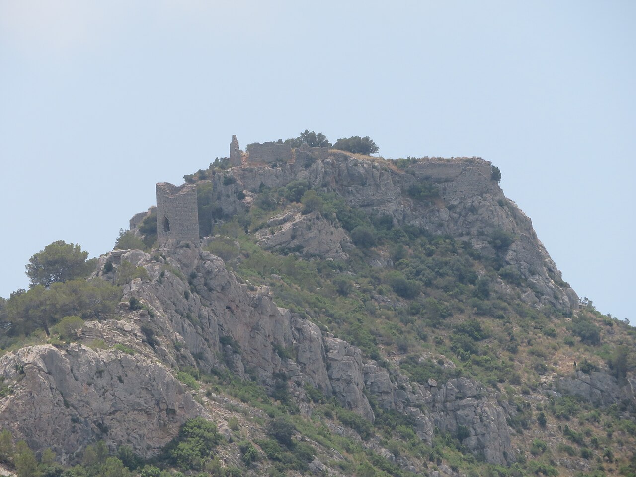 Ruinas del castillo de Montornés en el Desierto de las Palmas, Benicàssim