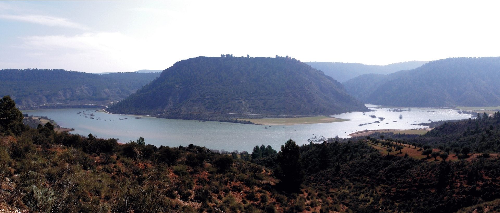 Cerro Cabeza Moya y el Embalse de Contreras en Enguídanos, Cuenca