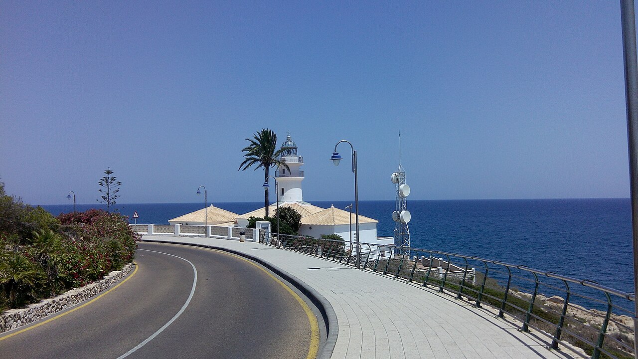 Vista del Faro de Cullera desde el mirador del cabo, Valencia