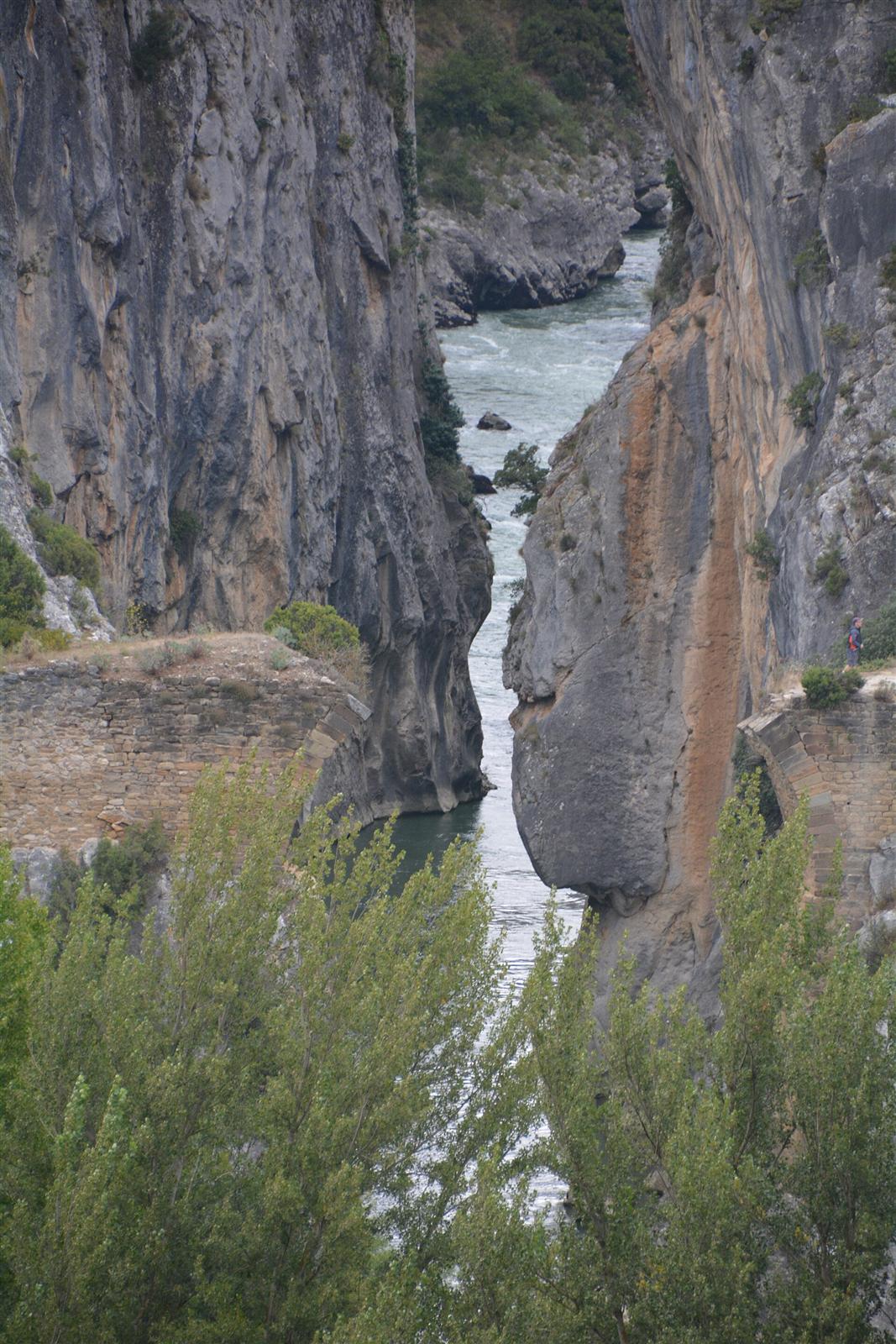 El cañón excavado por el río Irati, con paredes verticales de gran altura