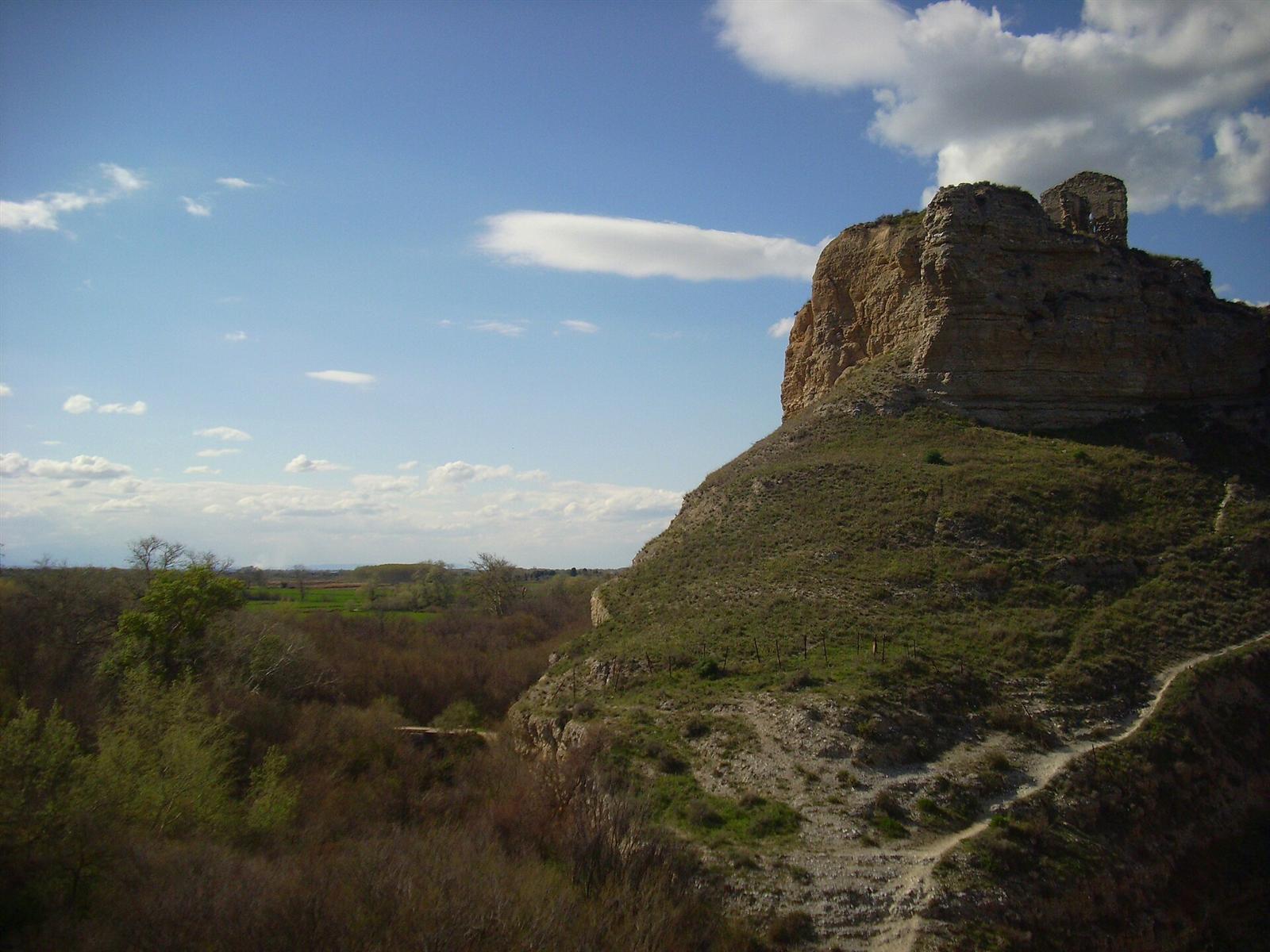 Ruinas del Castillo de Miranda, junto al galacho