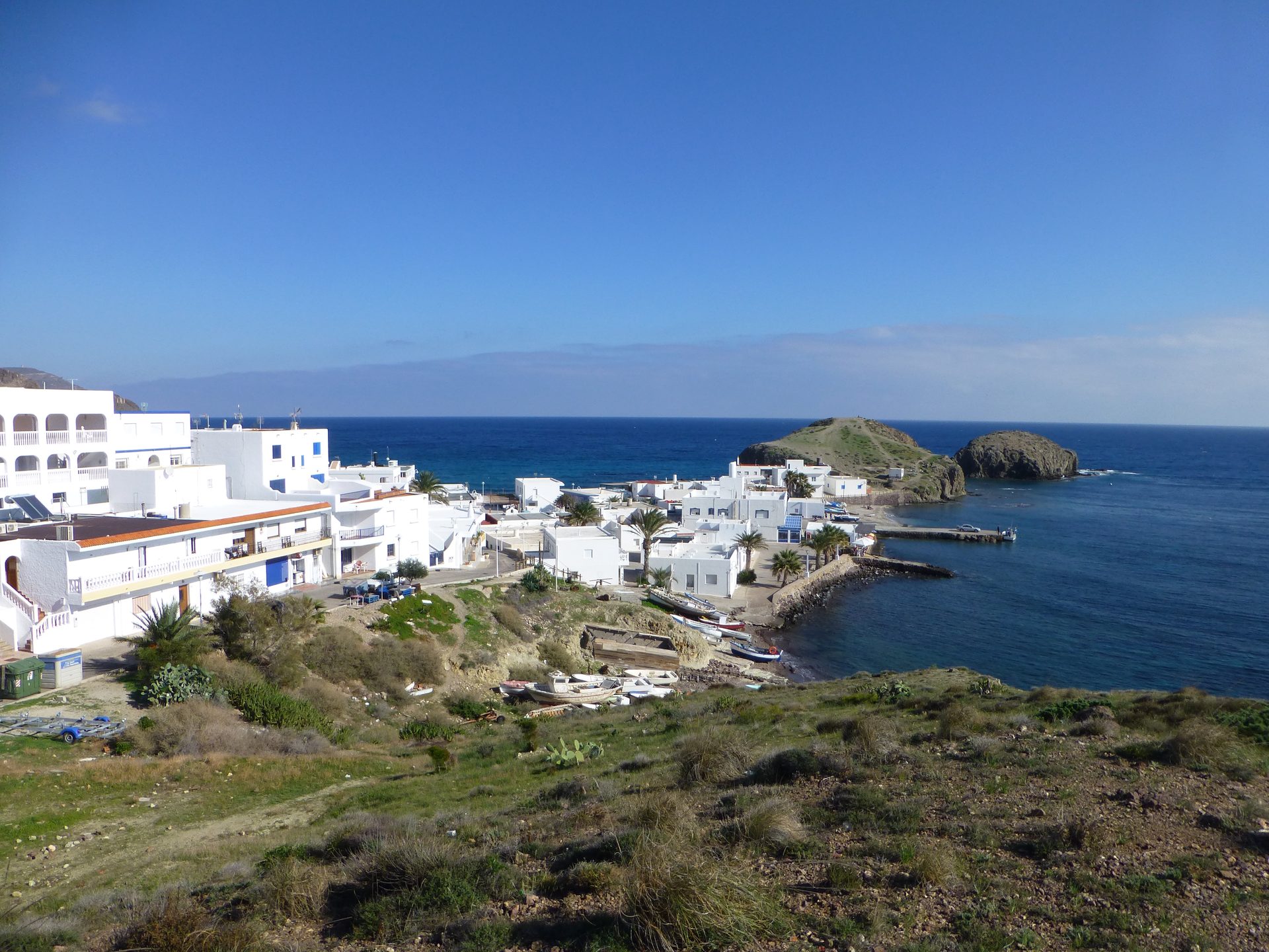Vista de La Isleta del Moro con sus barcos de pesca y casas encaladas, Cabo de Gata