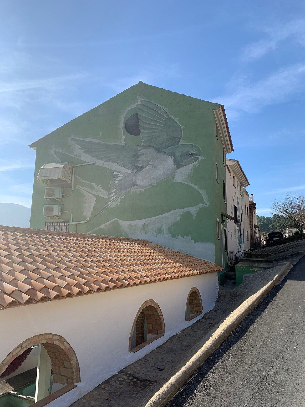 Mural artístico en el Museo Inacabado de Arte Urbano de Fanzara