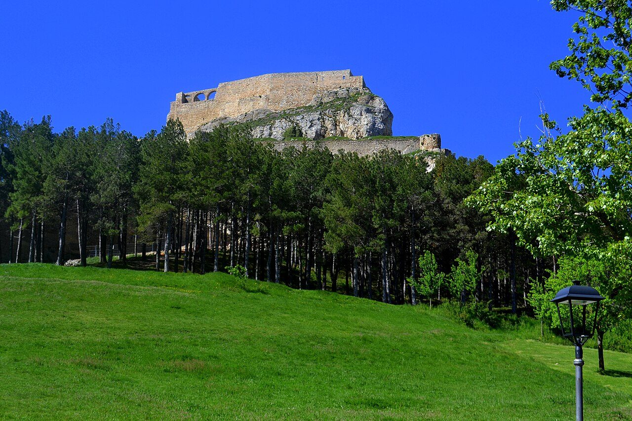Castillo y murallas medievales de Morella — detalle de las murallas del siglo XIV
