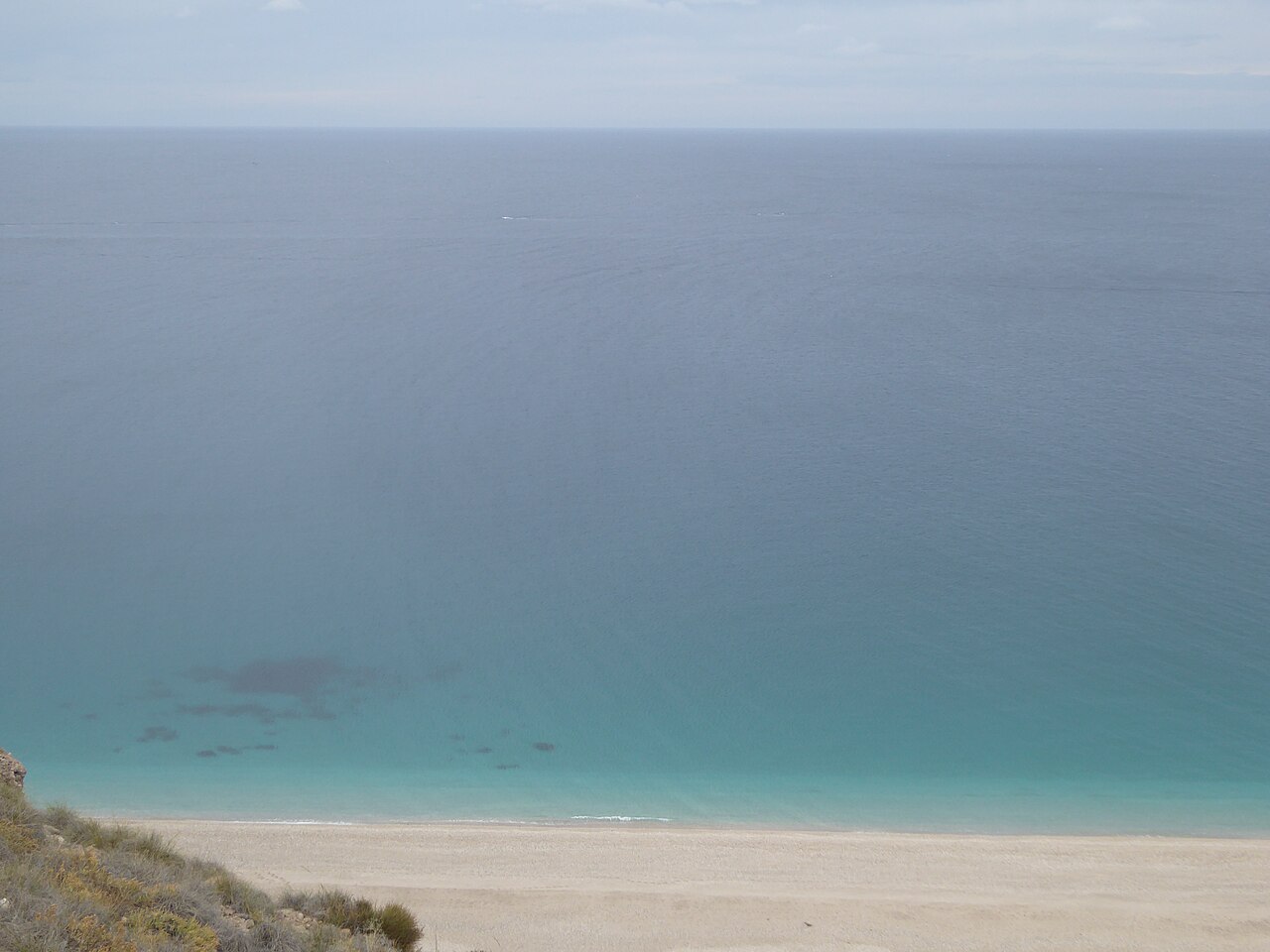 Aguas turquesas y fondo marino de la Playa de los Muertos, Carboneras, Almería
