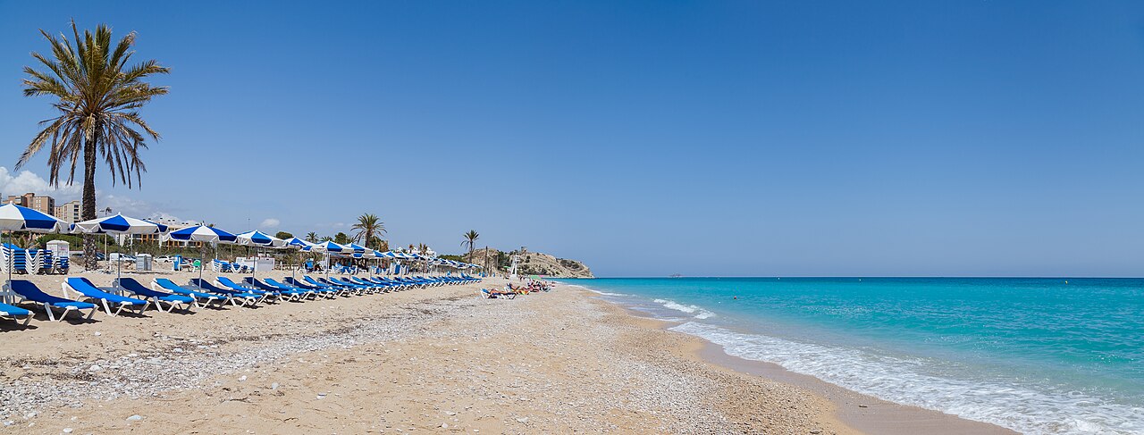 Vista panorámica de la Playa Paraíso de Villajoyosa, Alicante