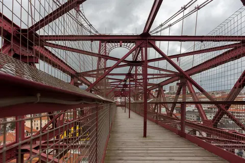 Puente Bizkaia o Puente Colgante de Getxo, patrimonio industrial UNESCO sobre la ría del Nervión