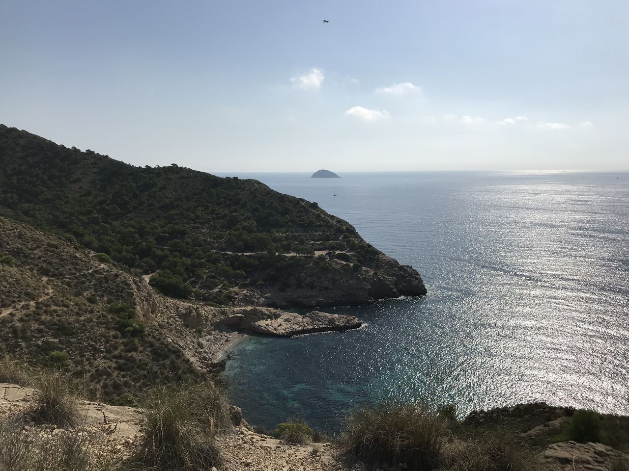 Aguas cristalinas del Racó del Conill en la Costa Blanca