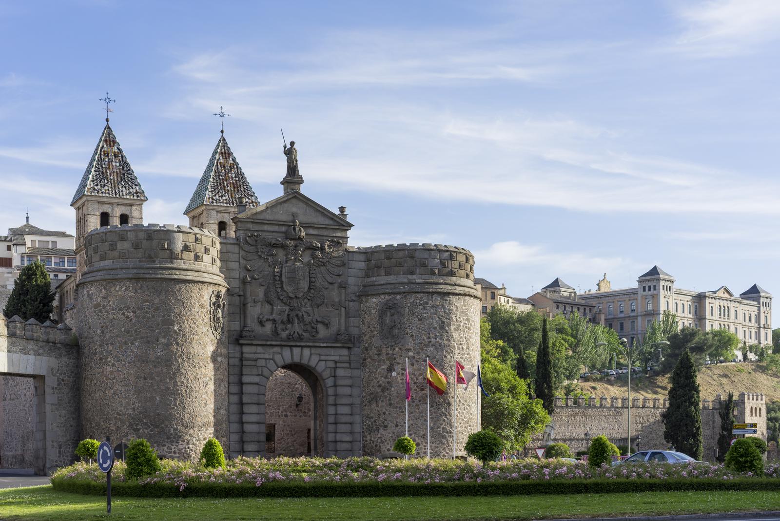 Puerta Nueva de Bisagra, entrada monumental al casco histórico