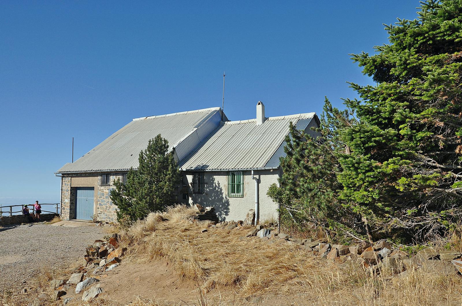 El observatorio meteorológico en la cima del Turó de l'Home