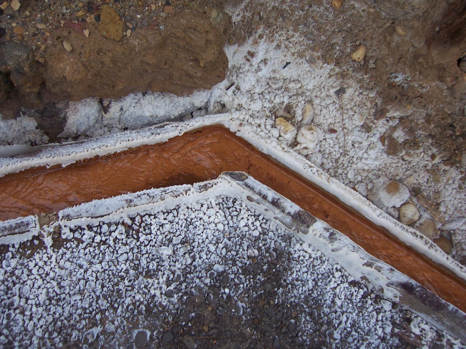 Detalle de los canales de salmuera del Valle Salado